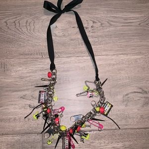 HARAJUKU LOVERS NECKLACE